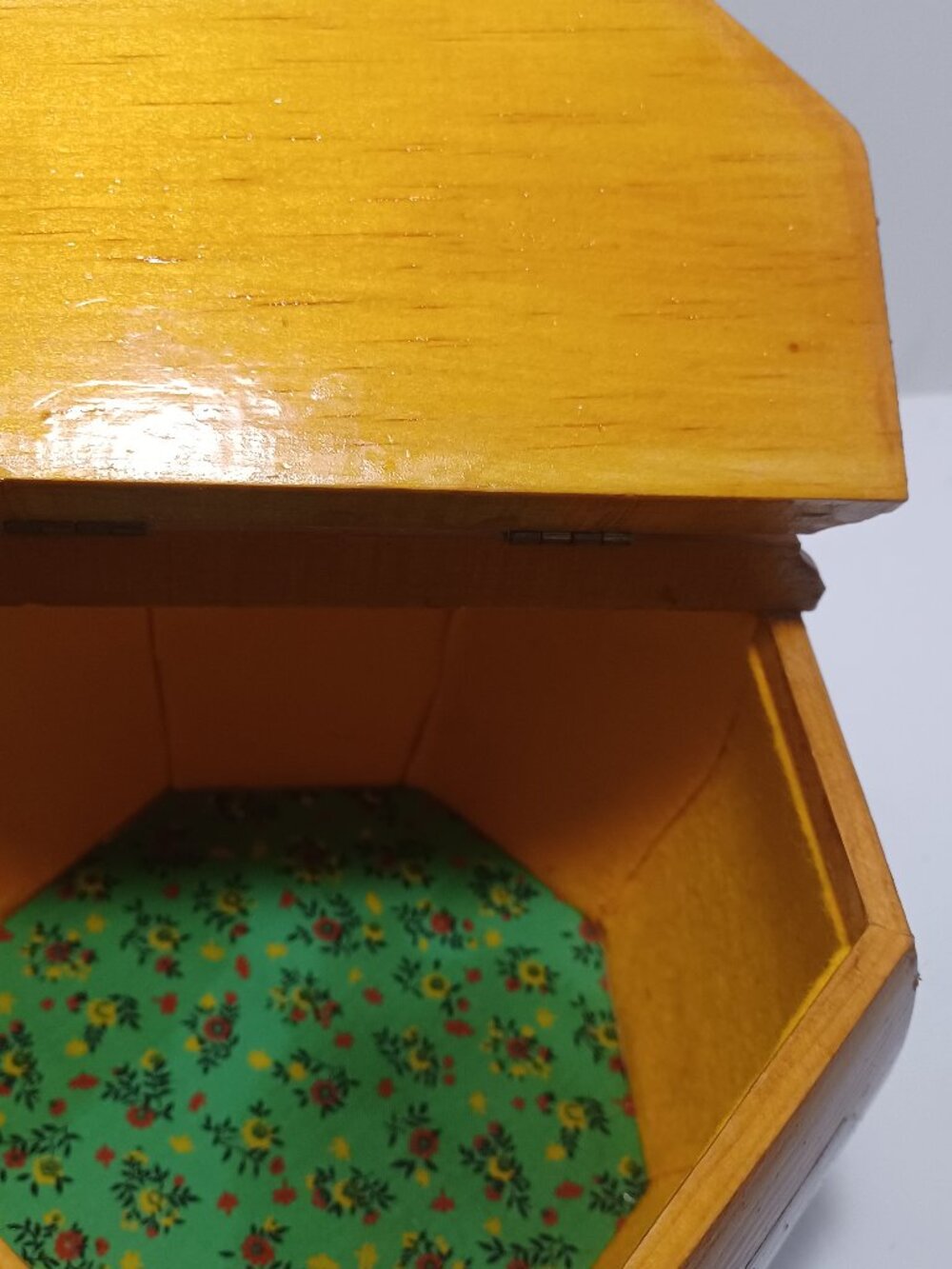 ***BLOW OUT SALE****Beautiful Wood Box Purse with Decoupage and Leather Handle - Picture 15 of 15